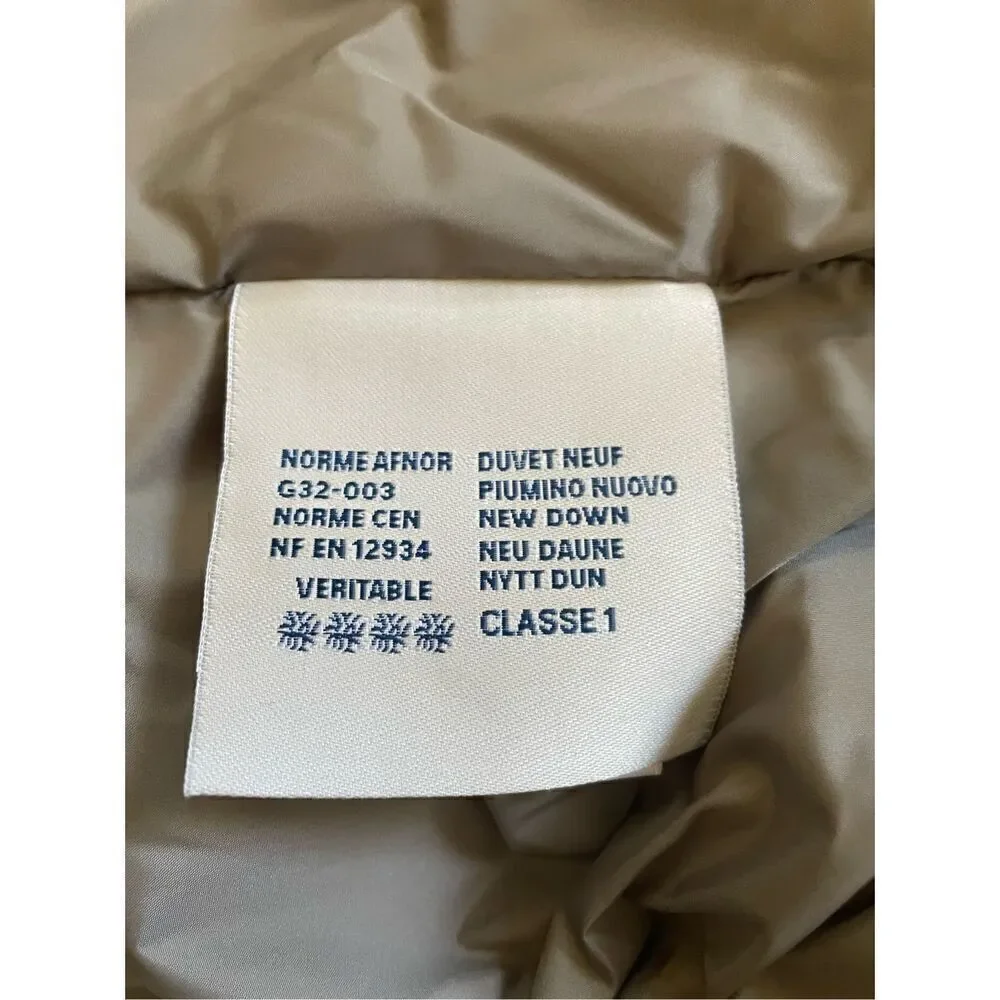 Moncler down grey jacket for women size 02.(M) - Picture 7 of 15